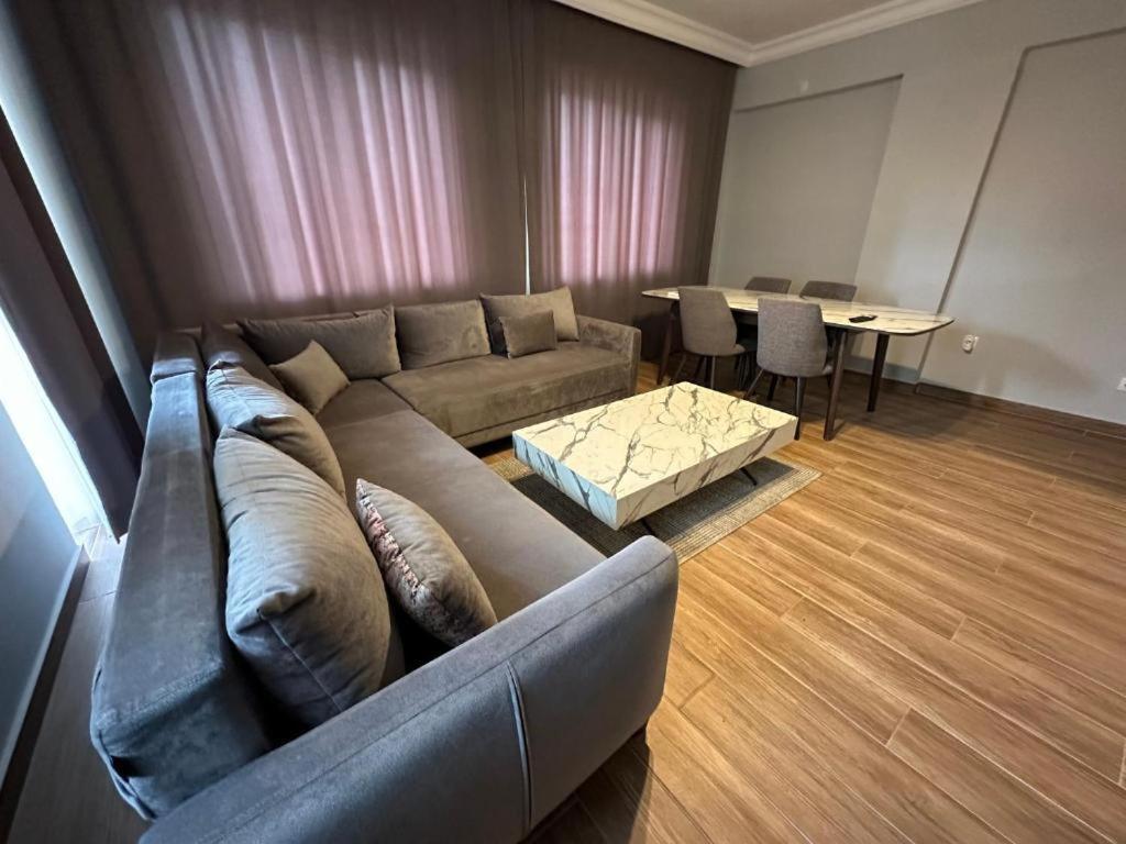 Lara'S Suite Antalya Extérieur photo
